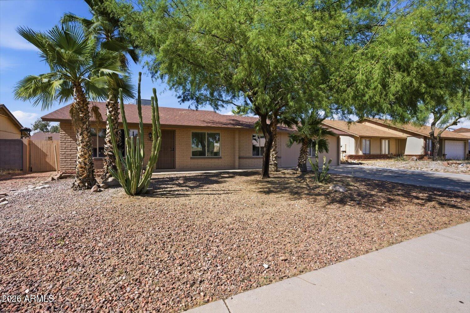 1468 W MONTOYA Lane