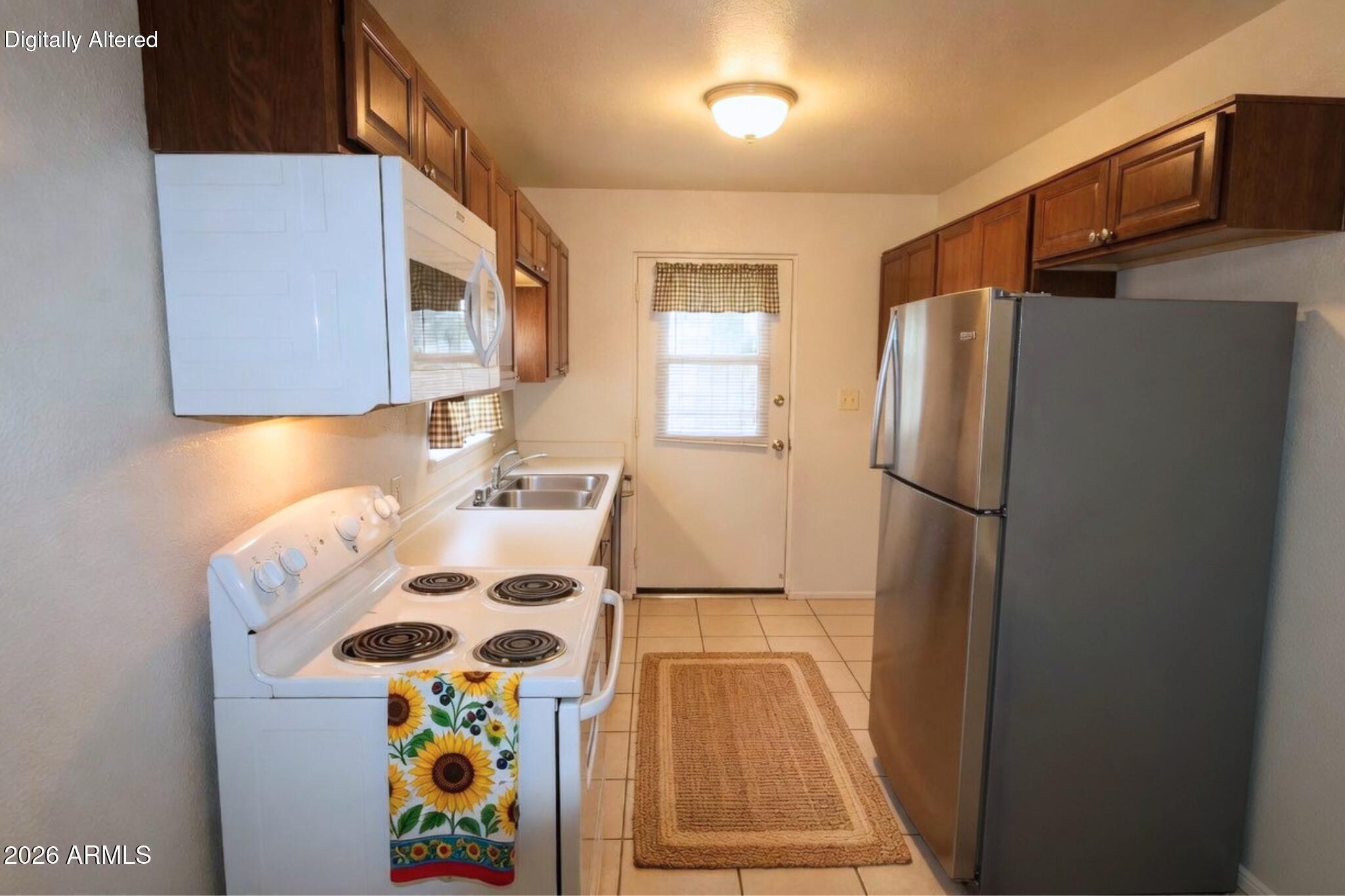1006 N PUEBLO Drive