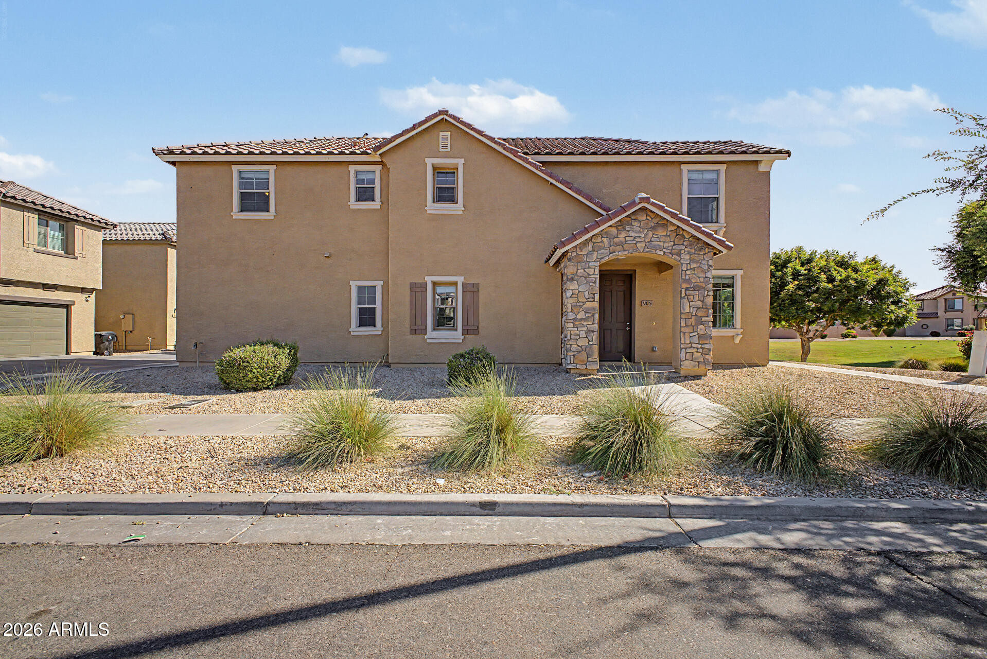 905 E AGUA FRIA Lane