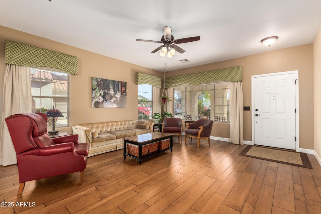 Photo of 1310 E Parkview Drive, Gilbert, AZ 85295 (MLS # 6959774)