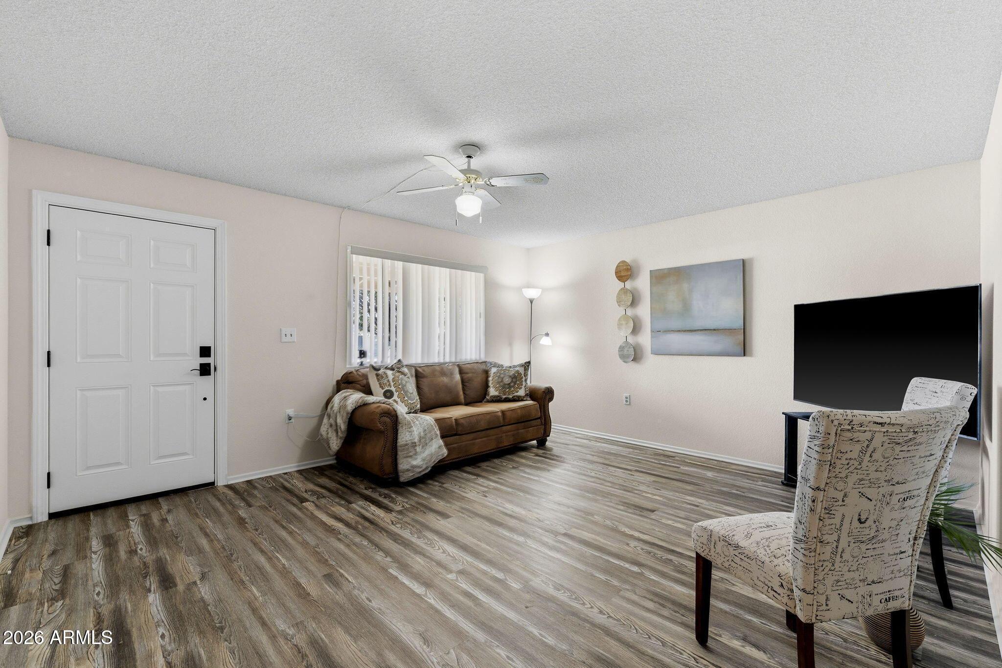 9004 E Grandview Drive