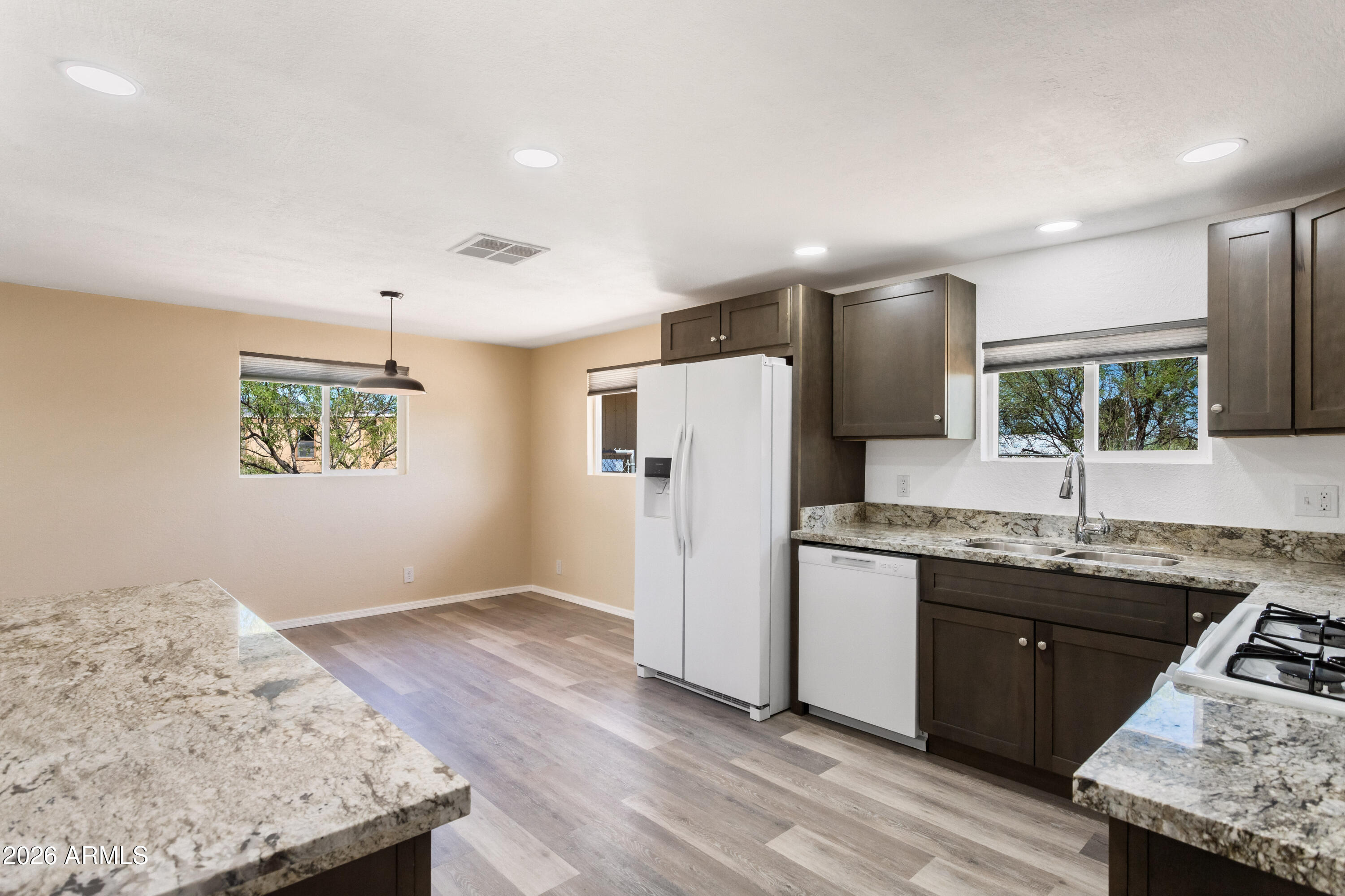 HODGINS ACRES - Residential