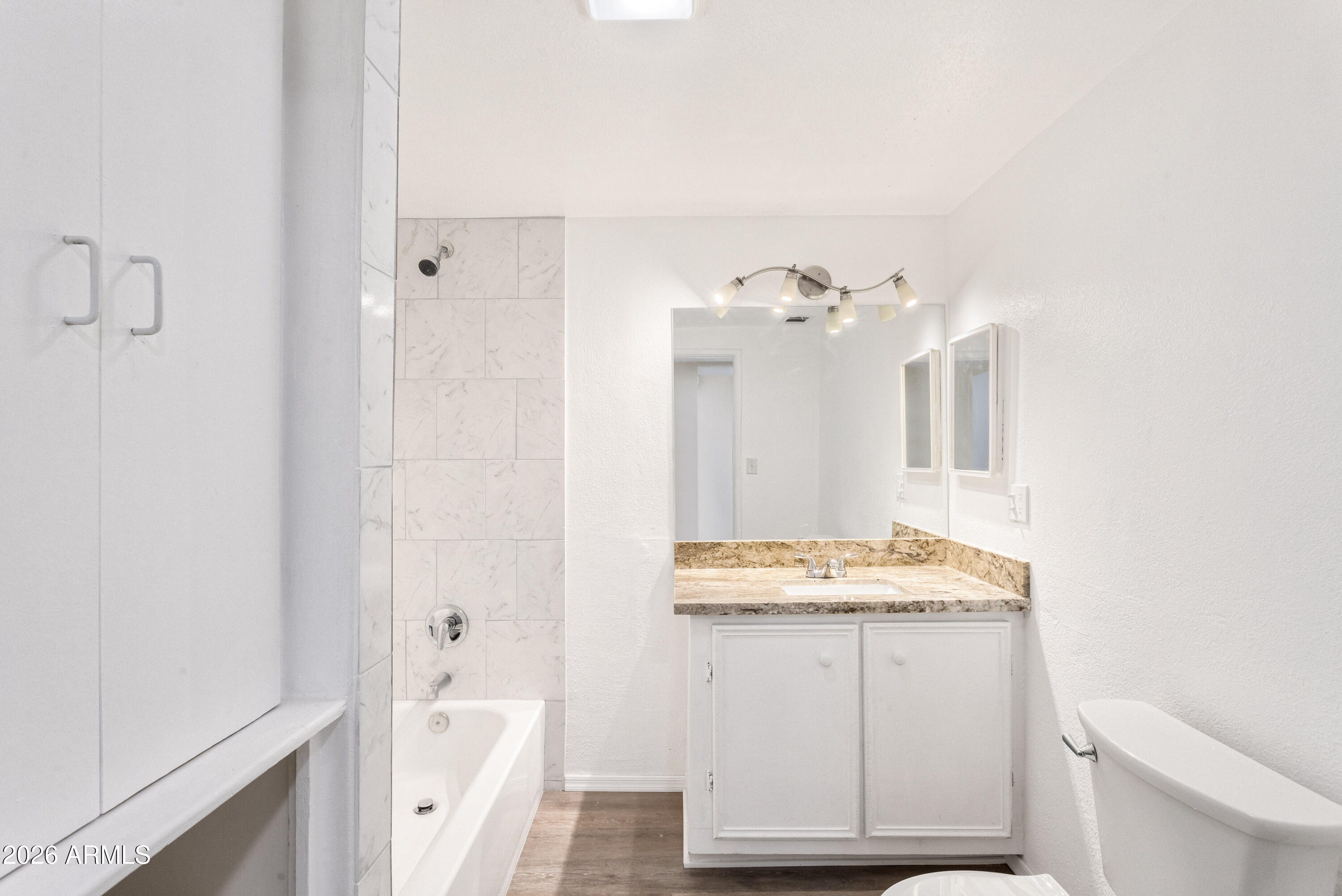HODGINS ACRES - Residential