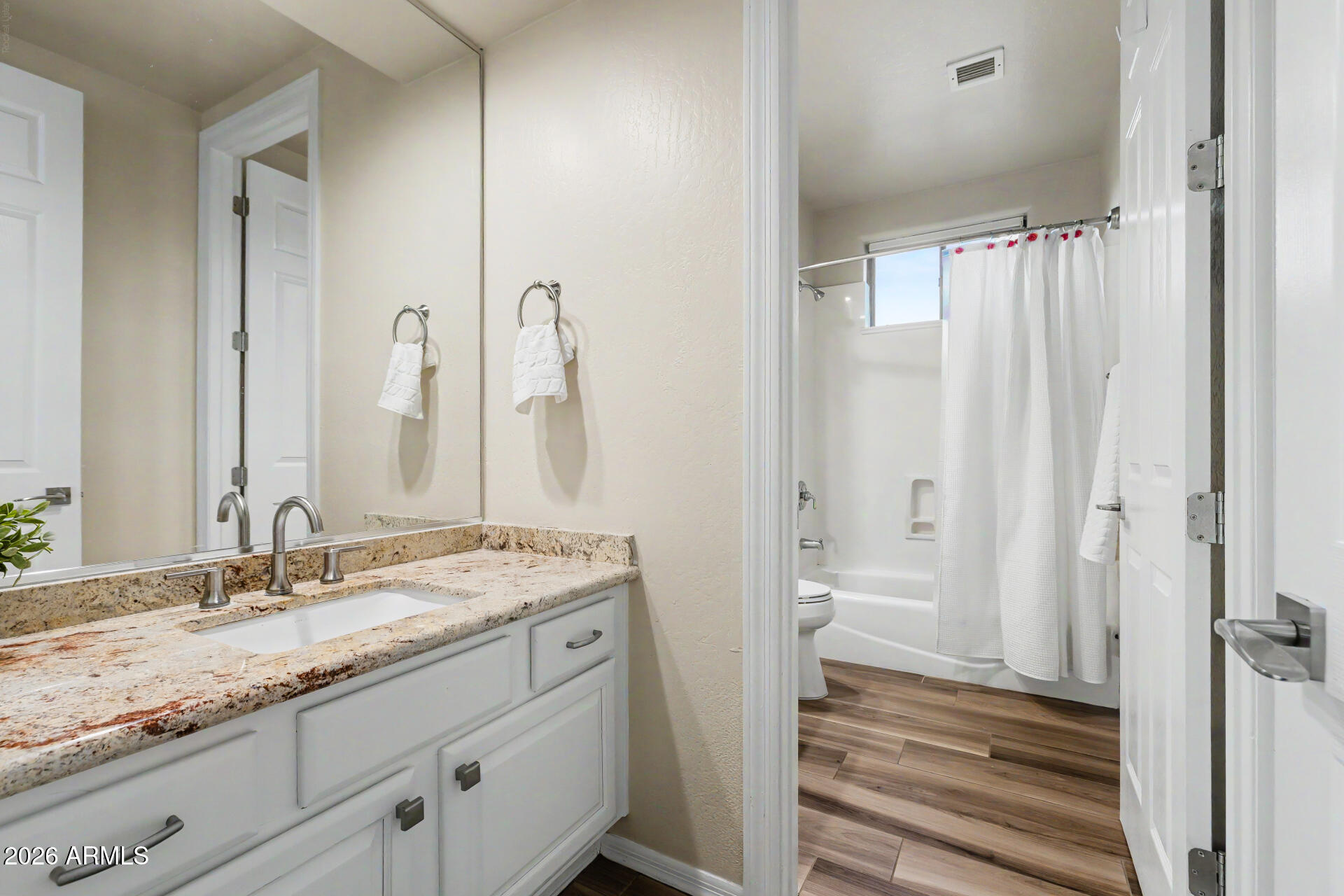BELLA VISTA REPLAT - Residential