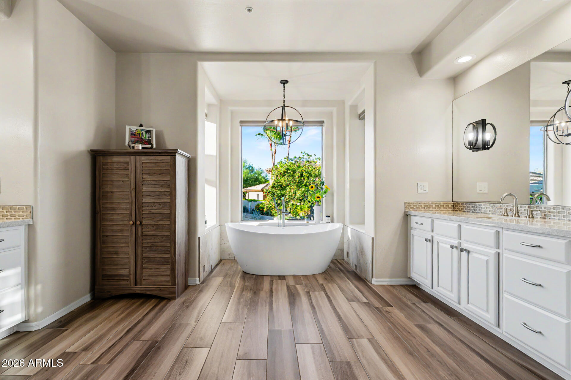 BELLA VISTA REPLAT - Residential