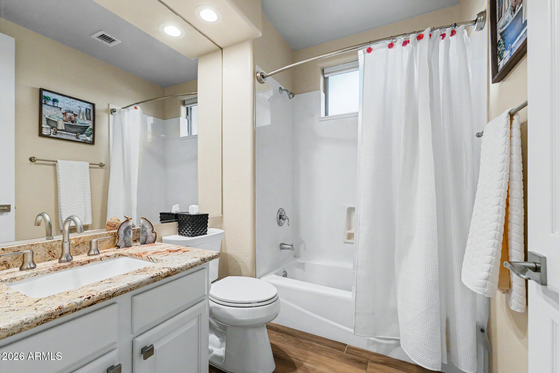 BELLA VISTA REPLAT - Residential