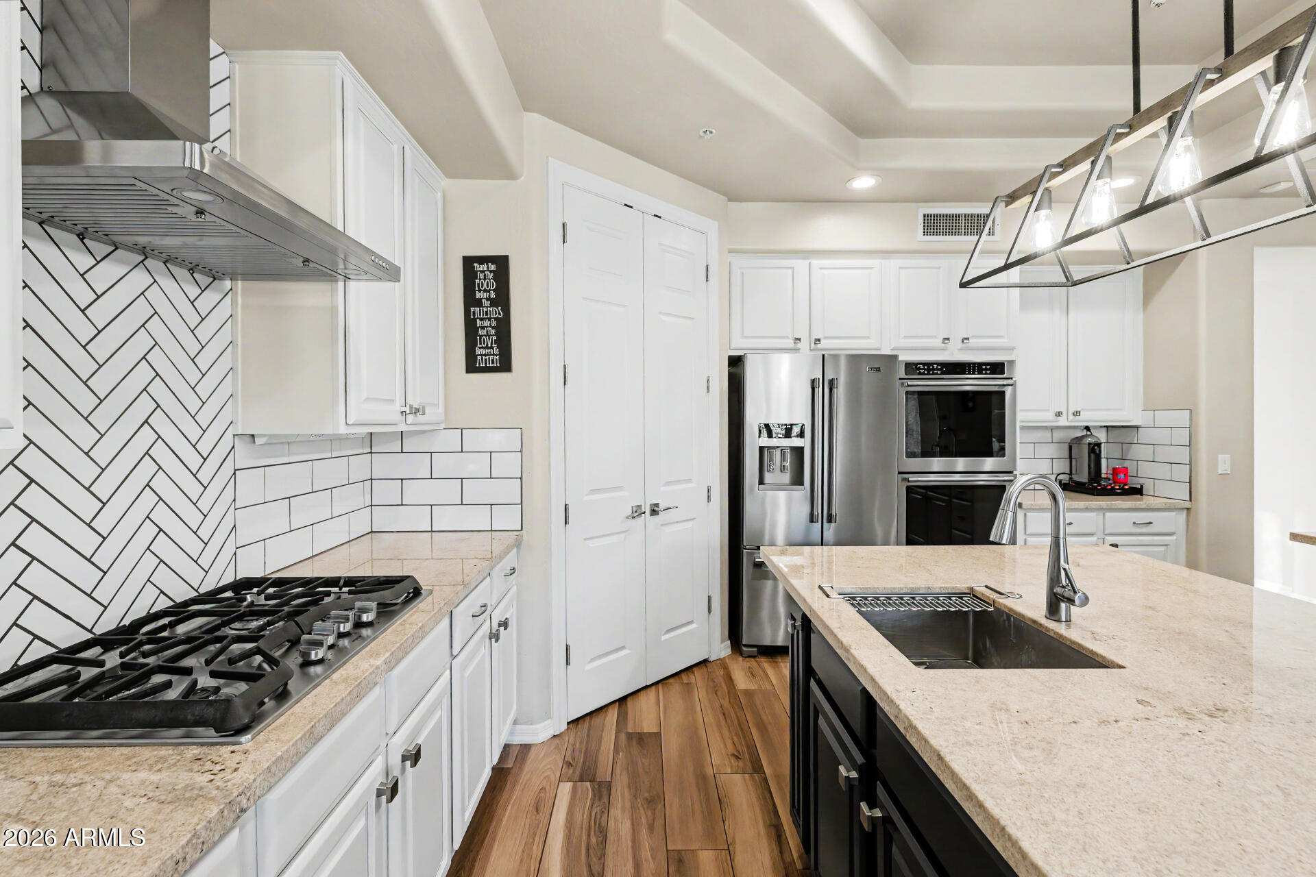 BELLA VISTA REPLAT - Residential
