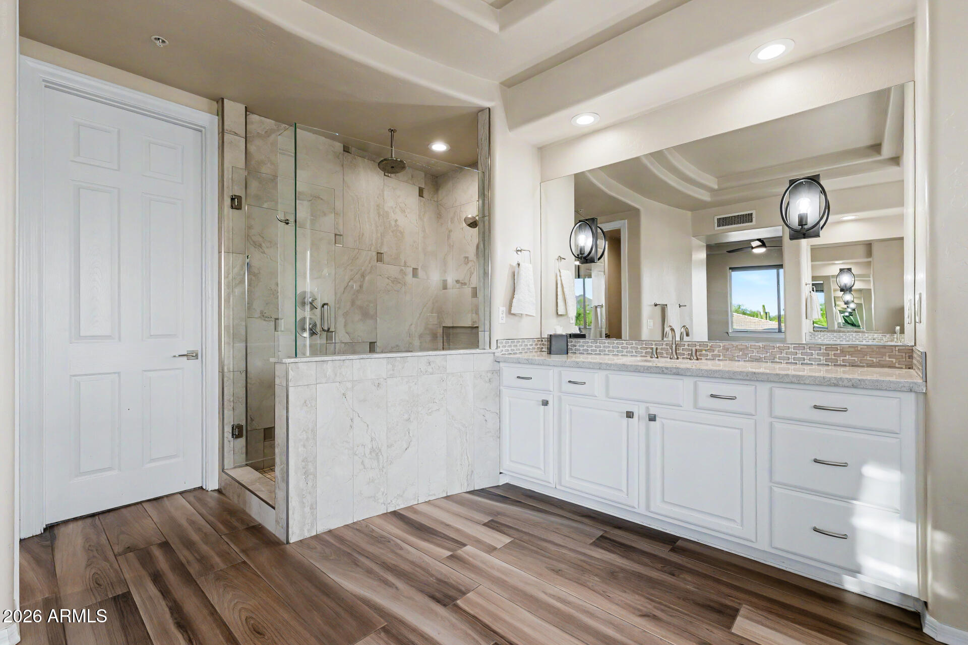 BELLA VISTA REPLAT - Residential