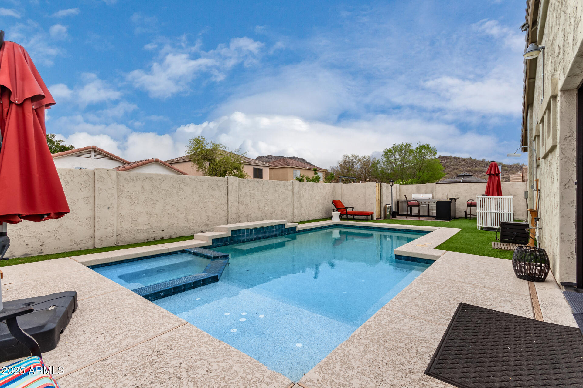 6608 W SAGUARO PARK Lane