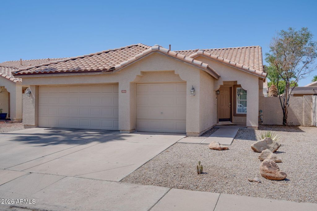 Photo of 954 W Morelos Street, Chandler, AZ 85225 (MLS # 6999209)
