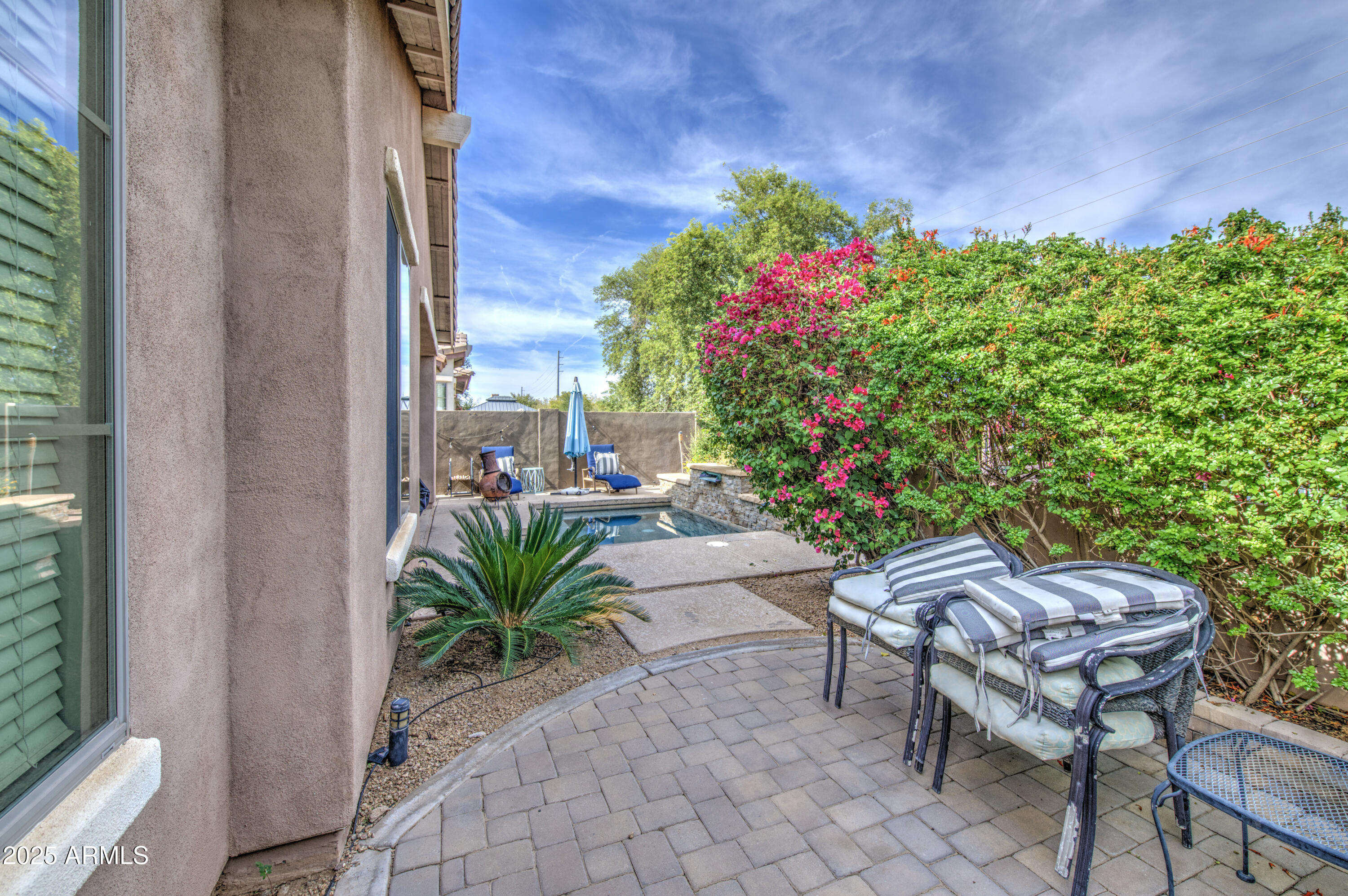 3292 E WINDSOR Drive