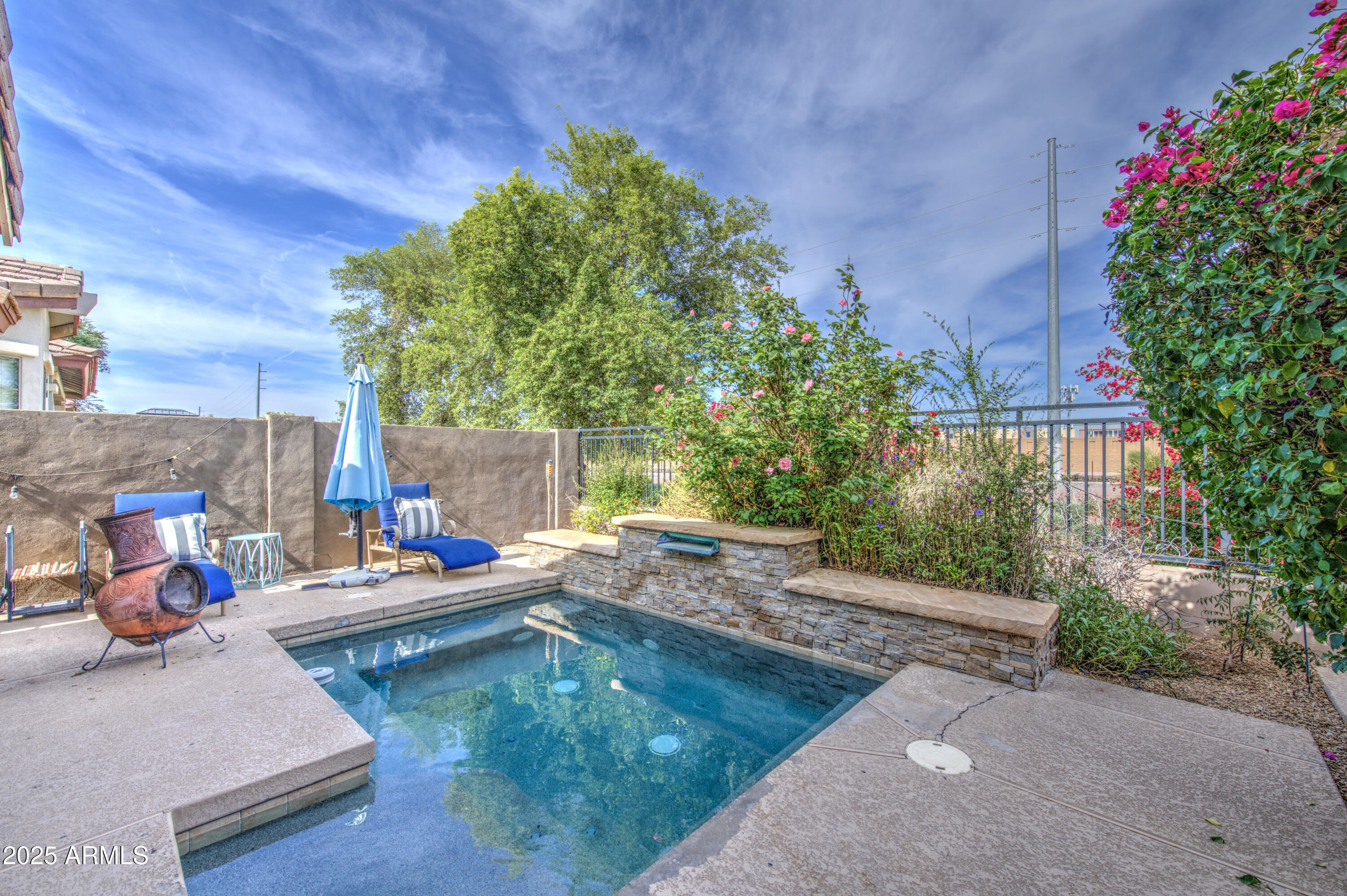 3292 E WINDSOR Drive