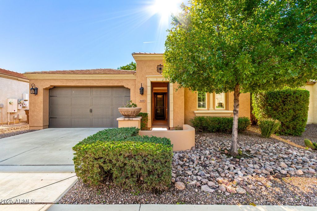 Photo of 821 E Vesper Trail, San Tan Valley, AZ 85140 (MLS # 6952146)