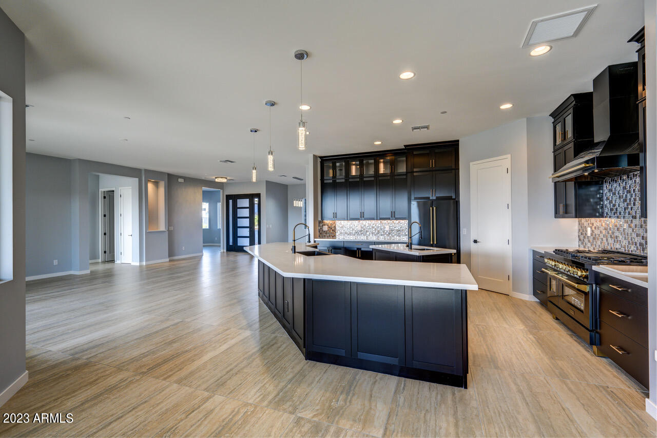 103 E QUARTZ ROCK Road