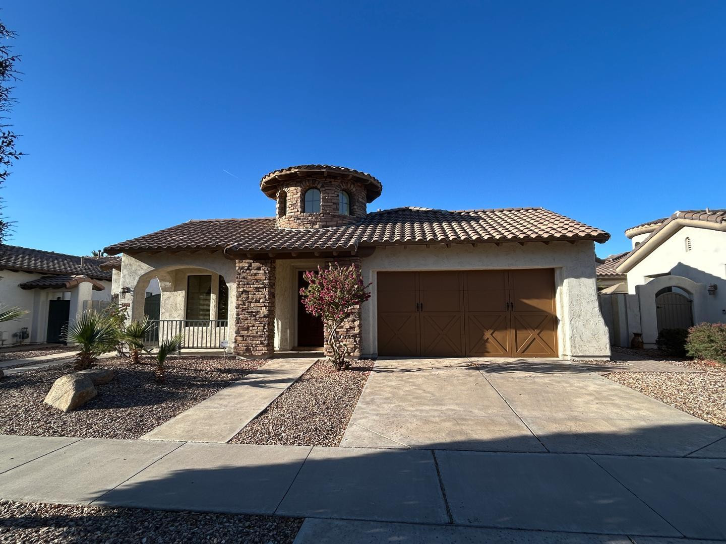 831 W Sycamore Court