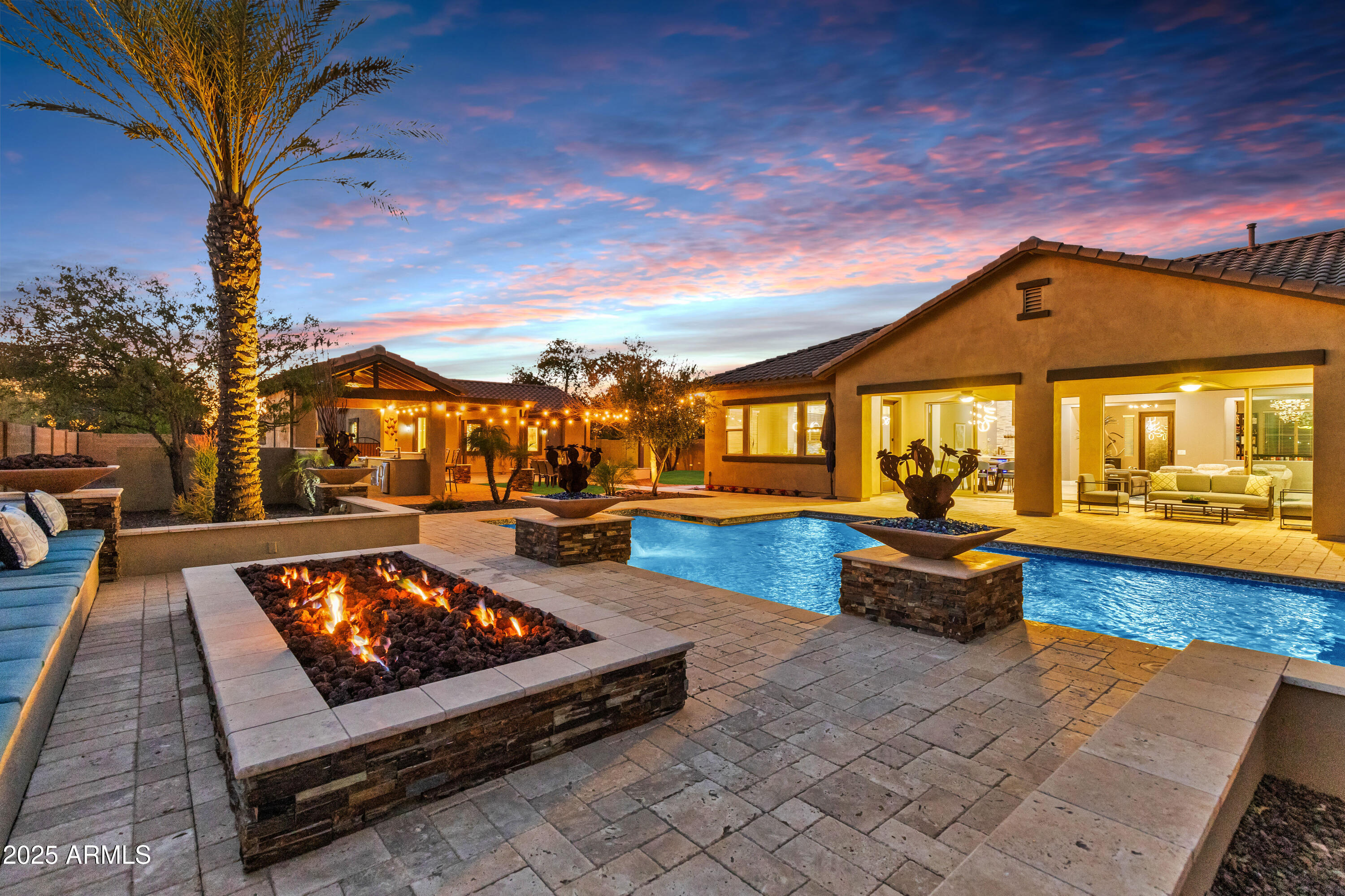 7055 E IVYGLEN Circle
