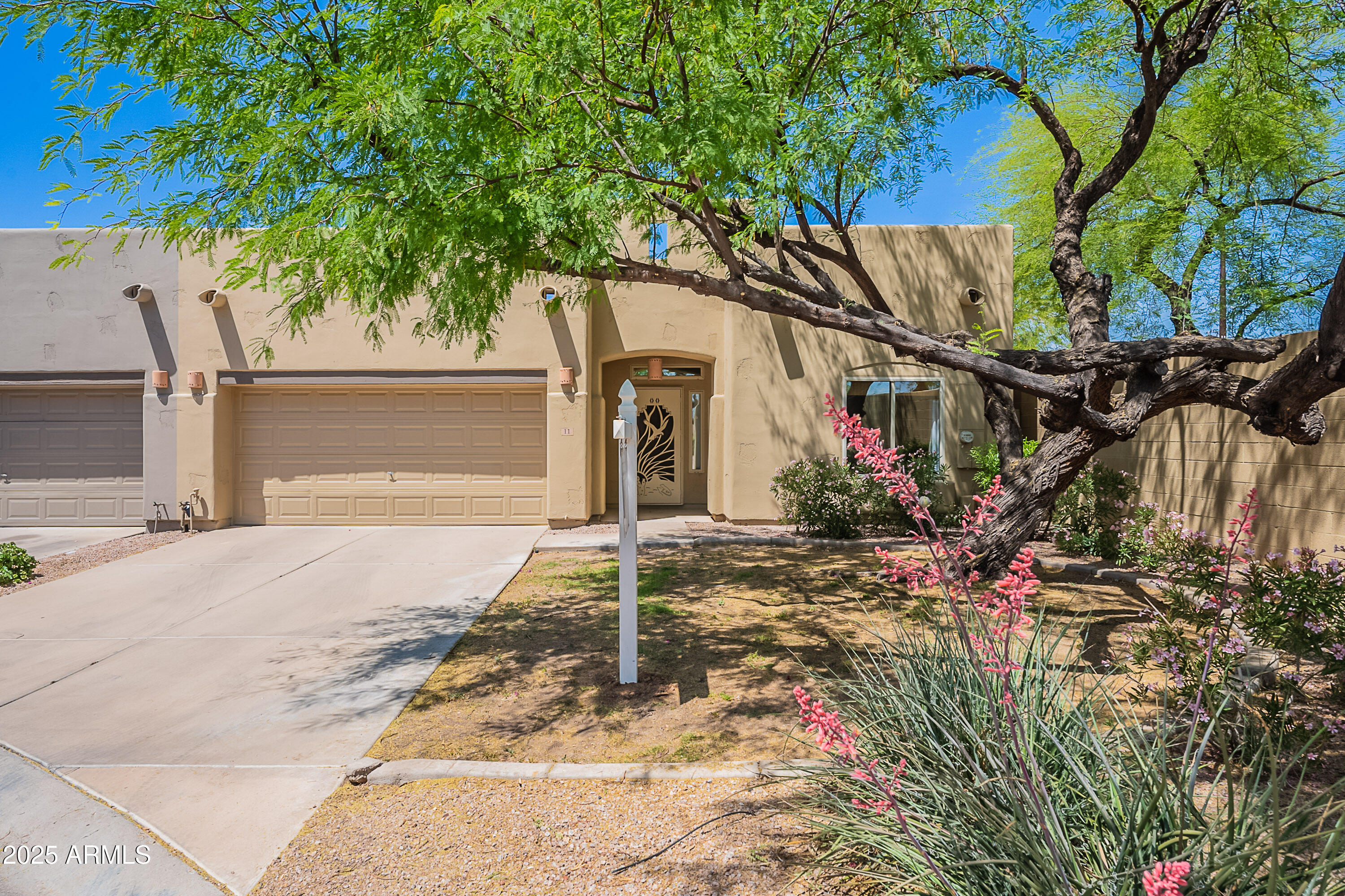 440 S VAL VISTA Drive 11