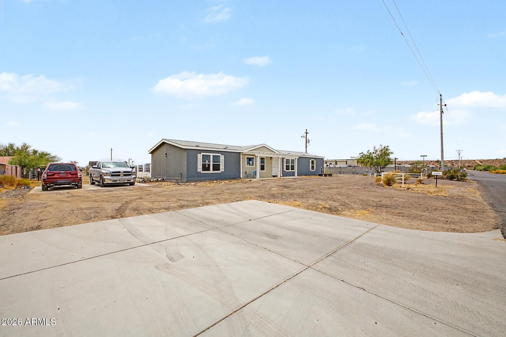 11637 W HARMONY Lane