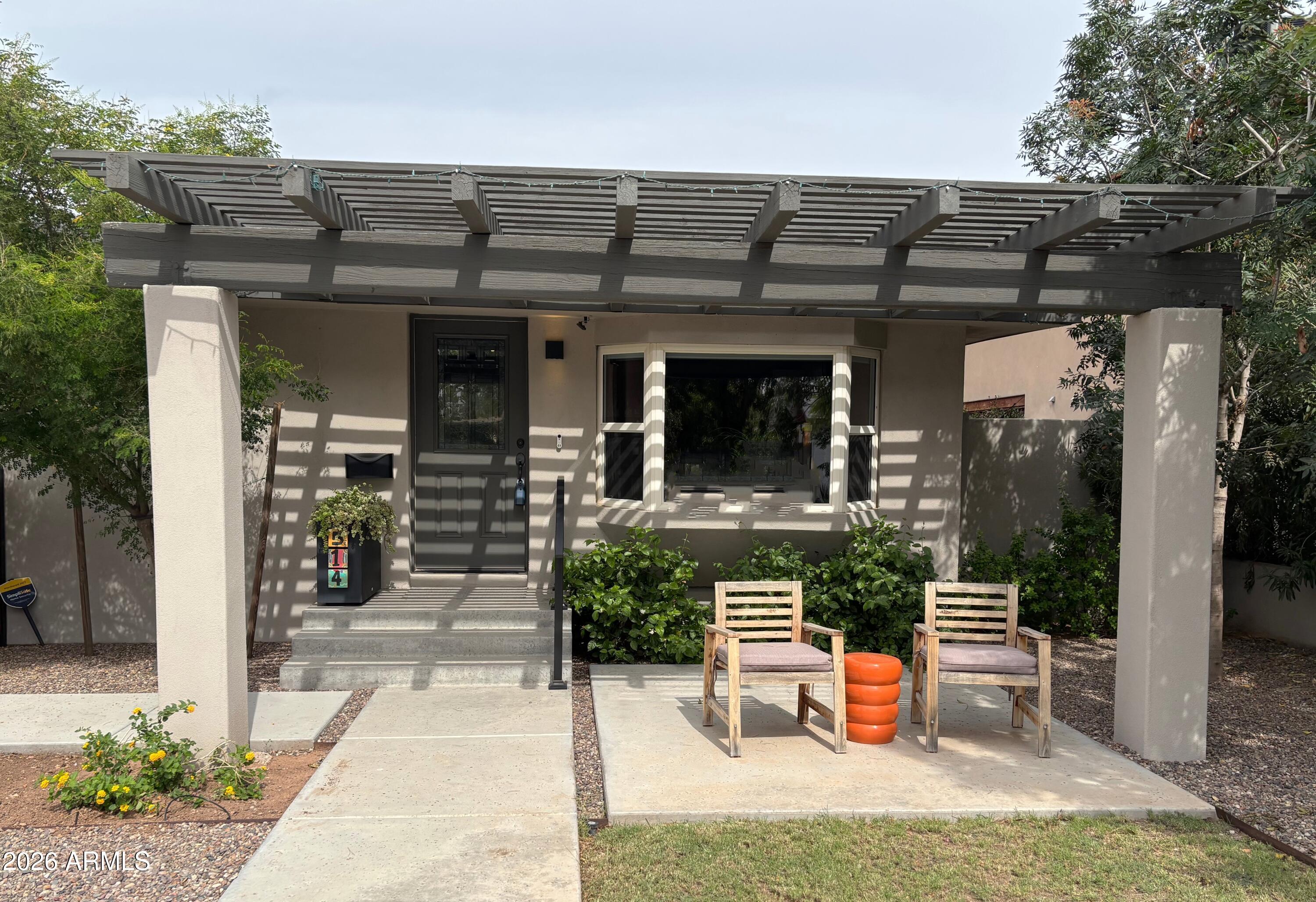 514 W 11TH Street W