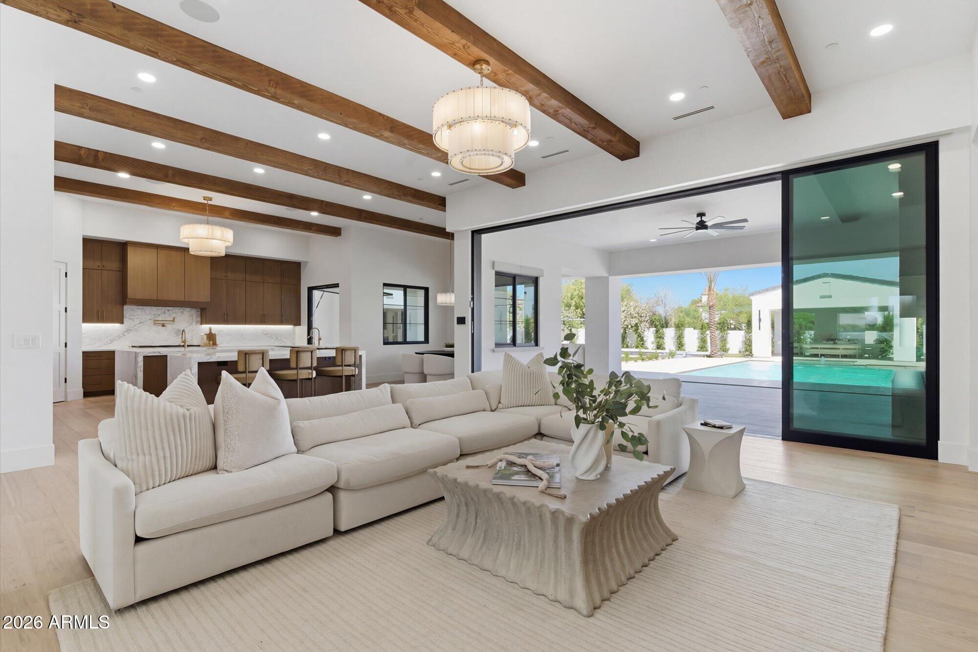 6821 E VALLEY VISTA Lane