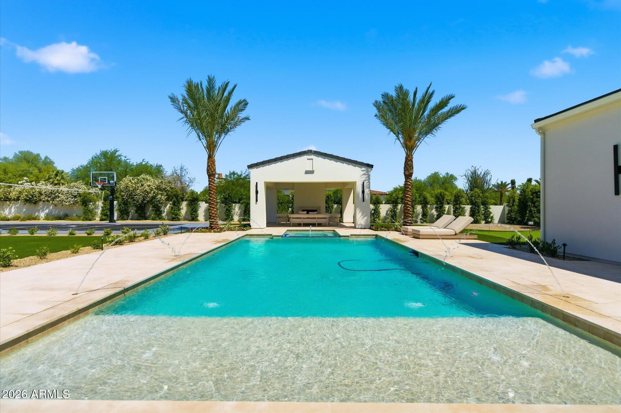 6821 E VALLEY VISTA Lane