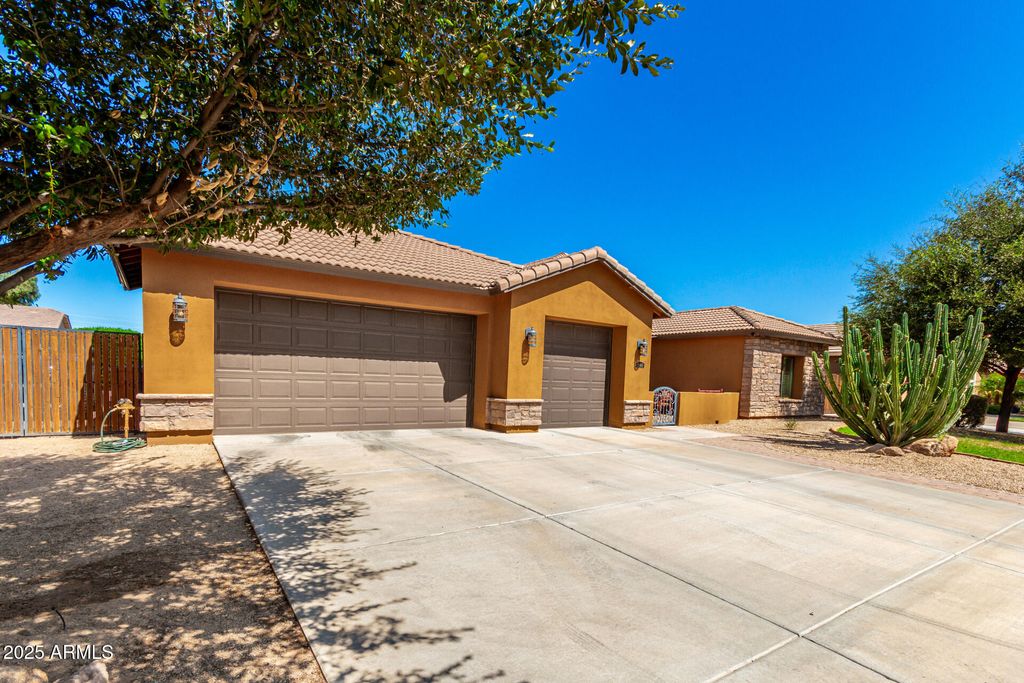Photo of 20440 E Bronco Drive, Queen Creek, AZ 85142 (MLS # 6924064)