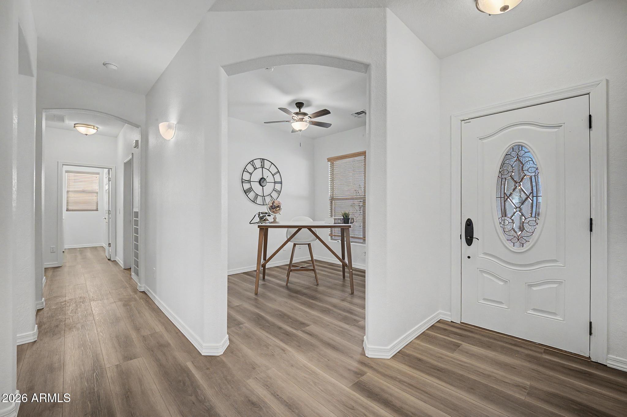 3211 E GLENEAGLE Drive