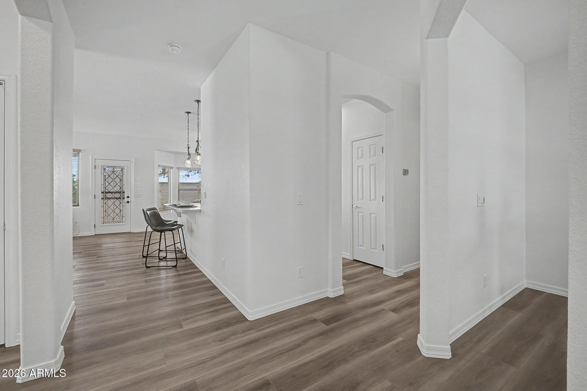 3211 E GLENEAGLE Drive