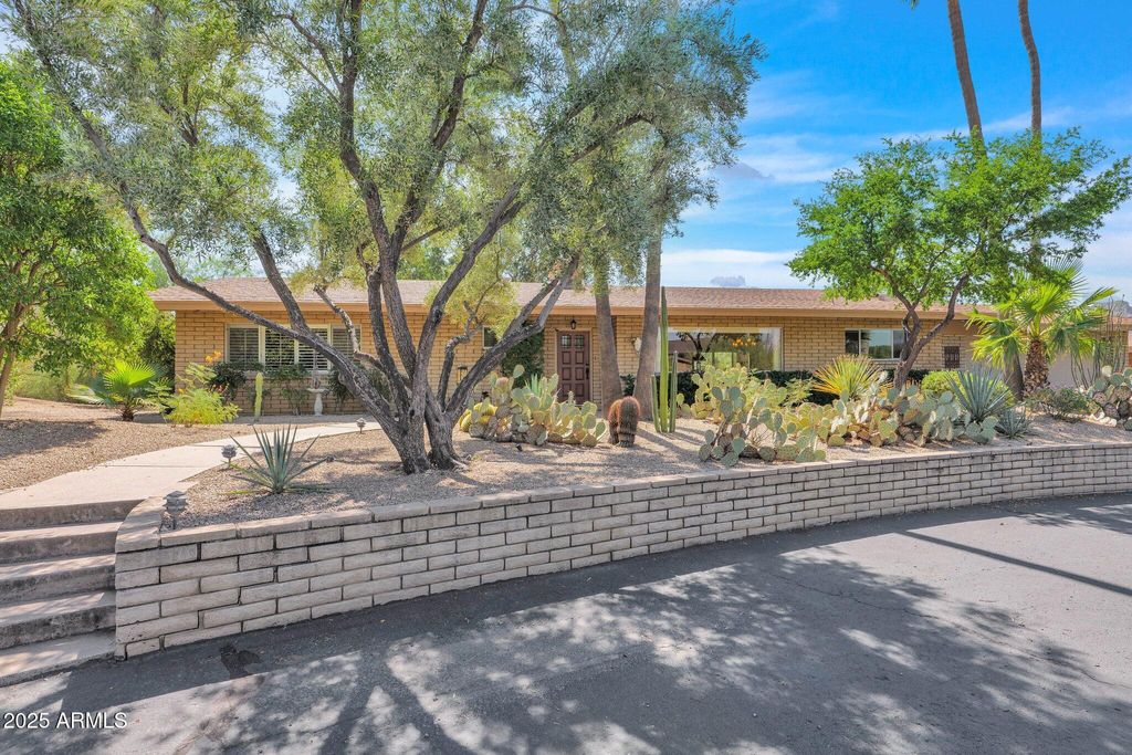 Photo of 7835 E Carefree Estates Circle, Carefree, AZ 85377 (MLS # 6919757)