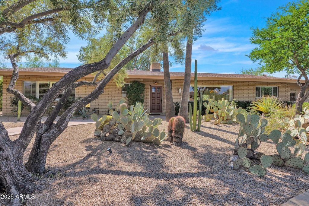 Photo of 7835 E Carefree Estates Circle, Carefree, AZ 85377 (MLS # 6919757)