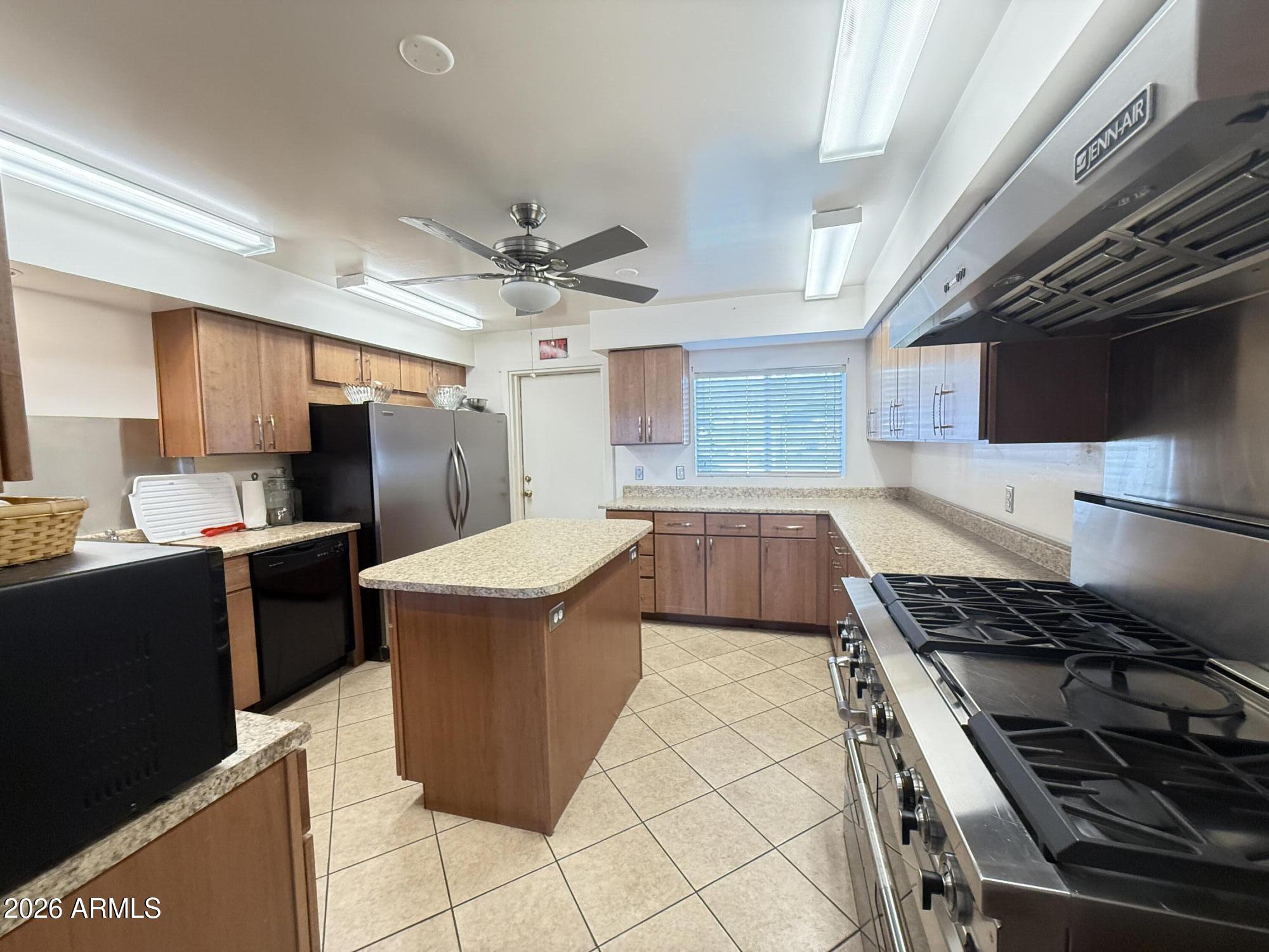 ALMA MEADOWS - Residential