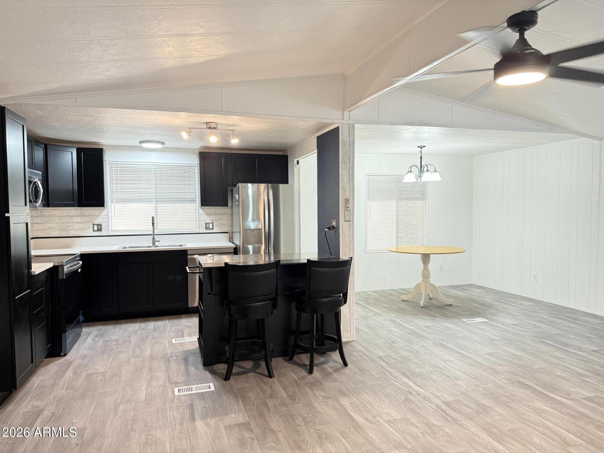 535 S ALMA SCHOOL Road 113