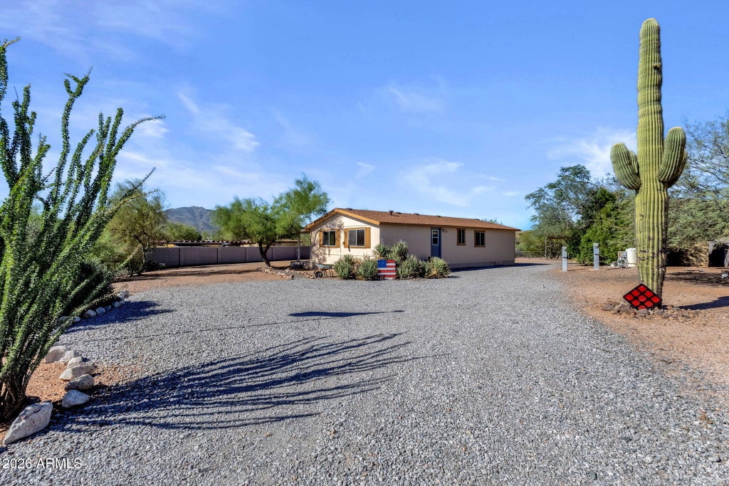 Photo of 42011 N 3rd Street, Phoenix, AZ 85086 (MLS # 7094955)