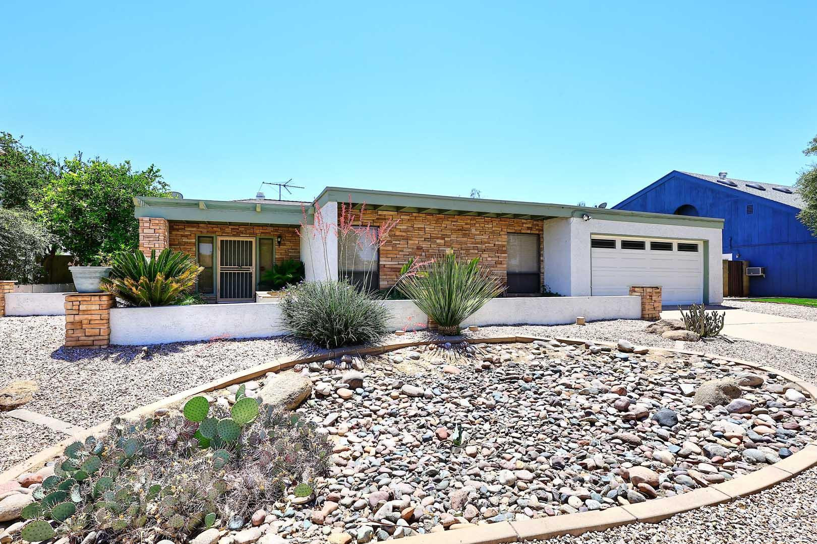 1627 E Redfield Road