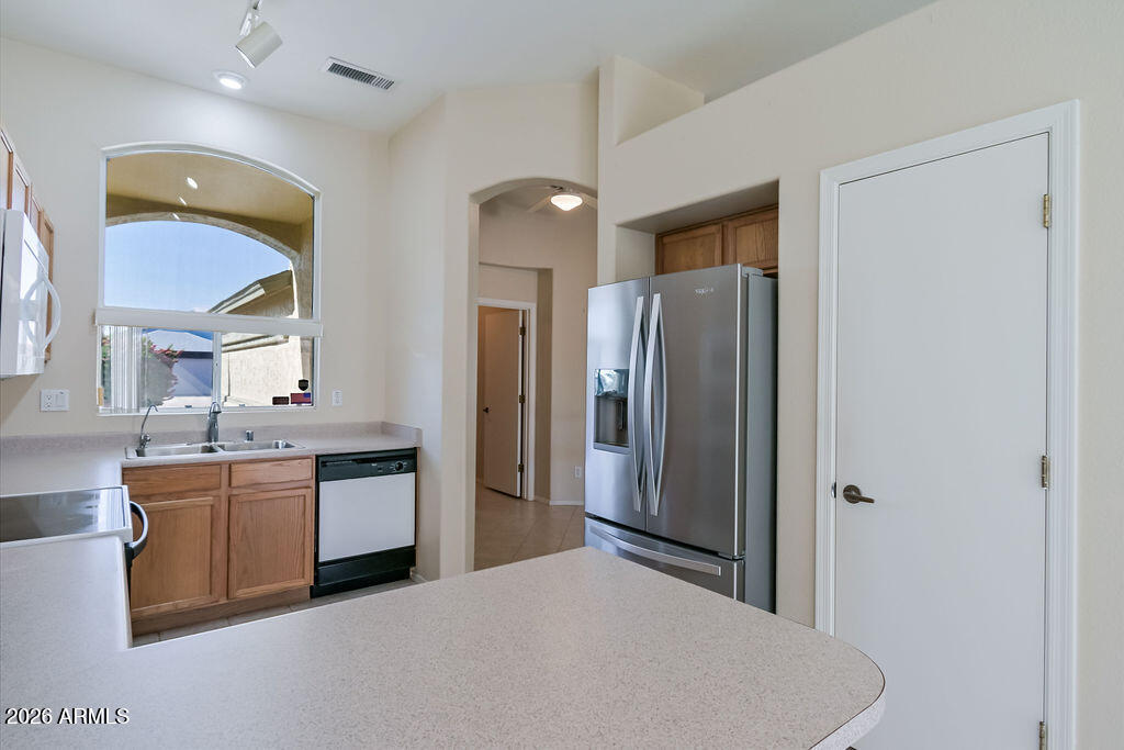 9718 W MOUNTAIN VIEW Road