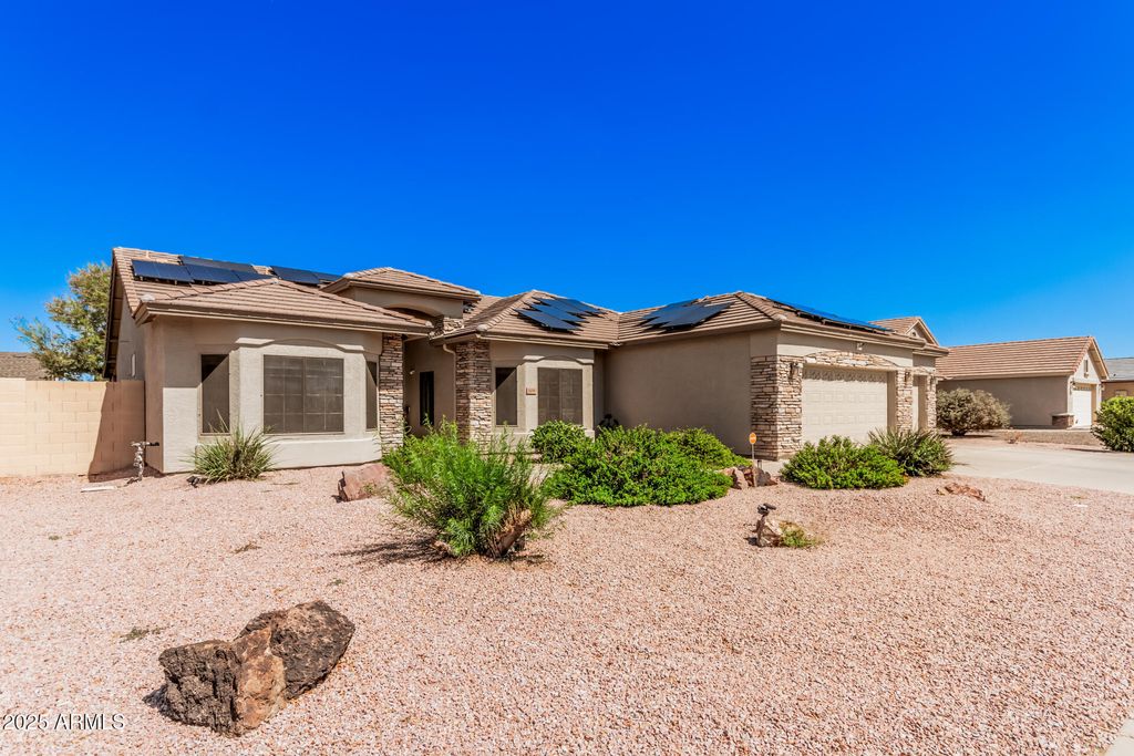 Photo of 108 W Ridgeview Trail, Casa Grande, AZ 85122 (MLS # 6927894)