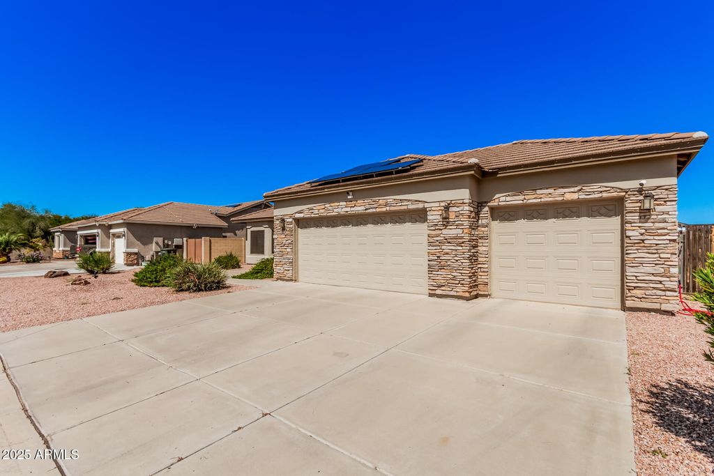 Photo of 108 W Ridgeview Trail, Casa Grande, AZ 85122 (MLS # 6927894)