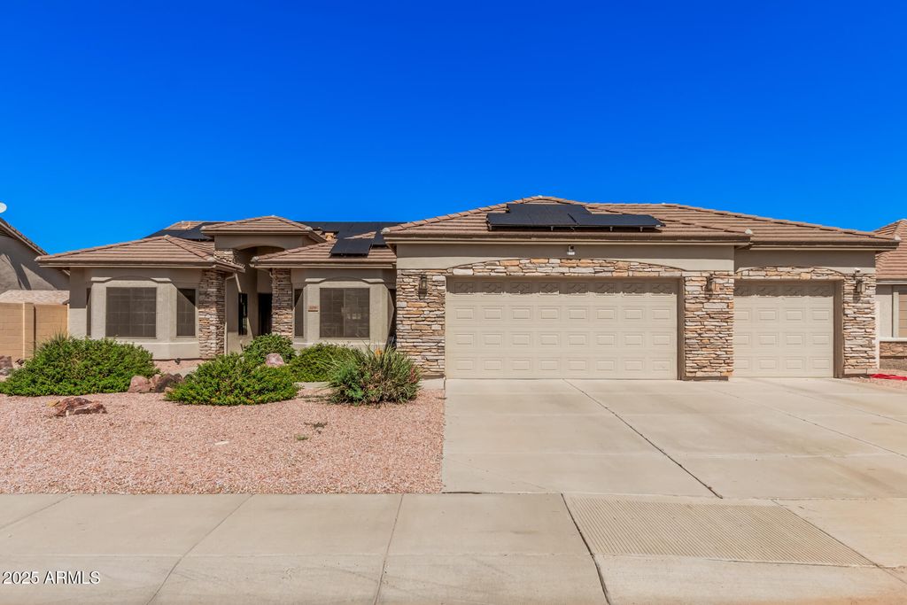Photo of 108 W Ridgeview Trail, Casa Grande, AZ 85122 (MLS # 6927894)