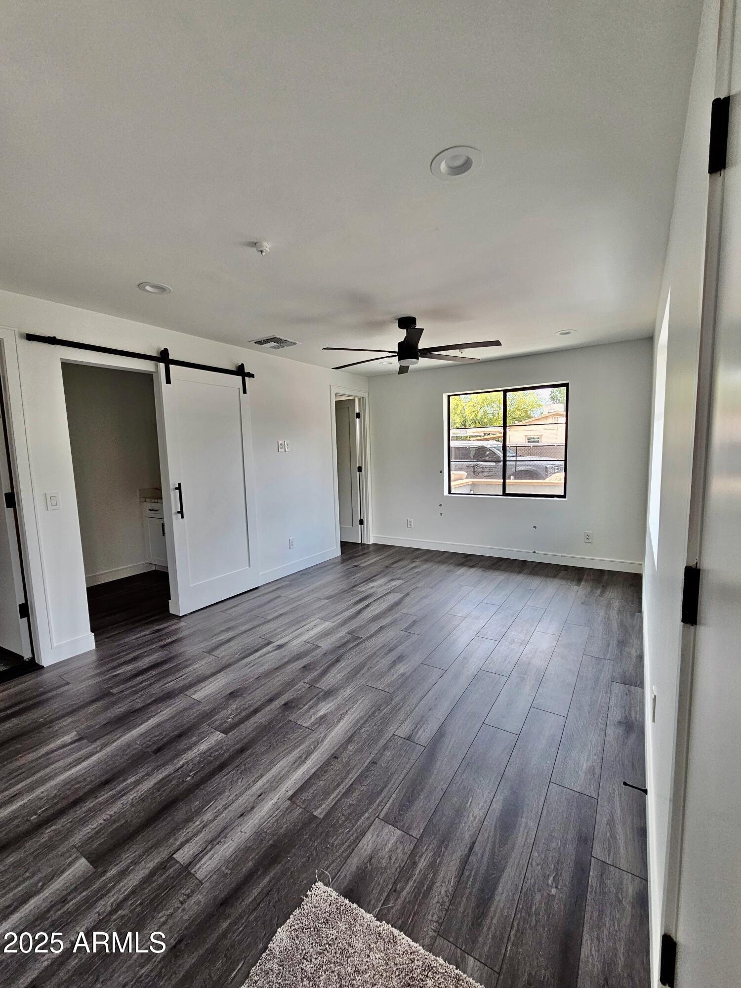 1401 S RITA Lane