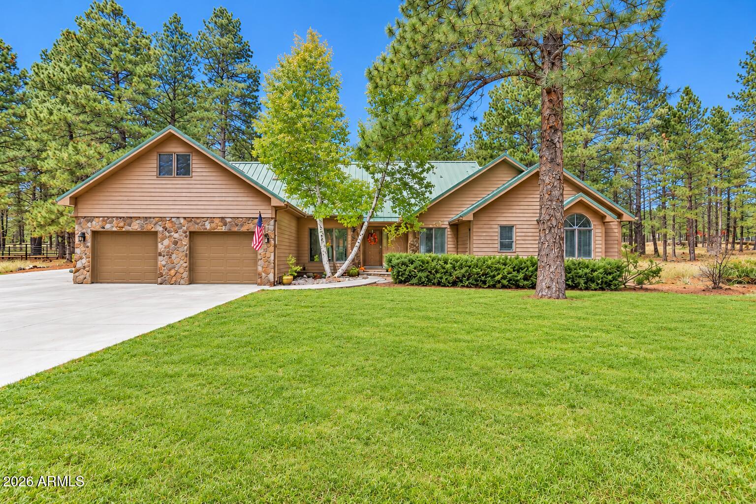 3005 S SURREY Lane