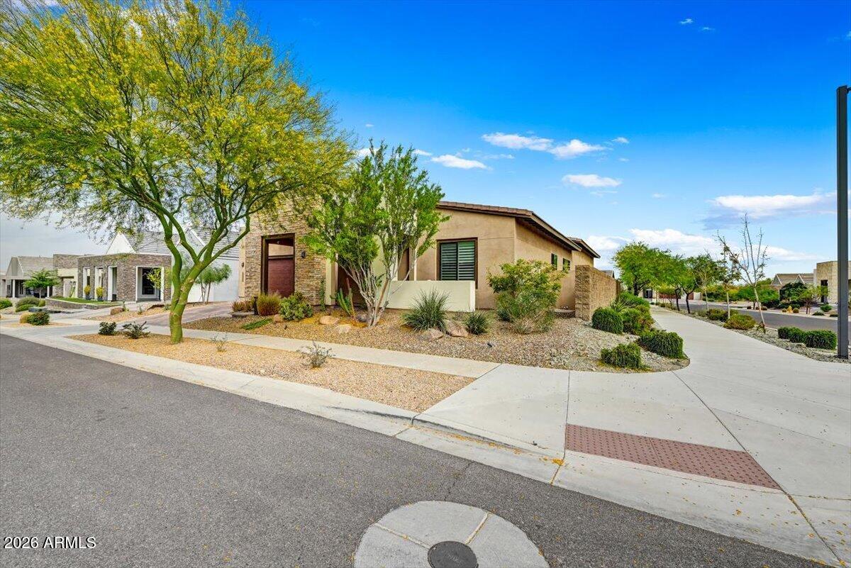 1352 E LA MIRADA Drive