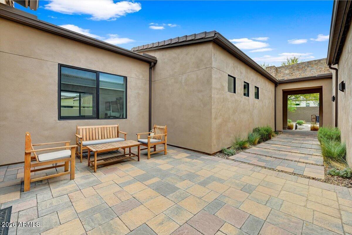 1352 E LA MIRADA Drive