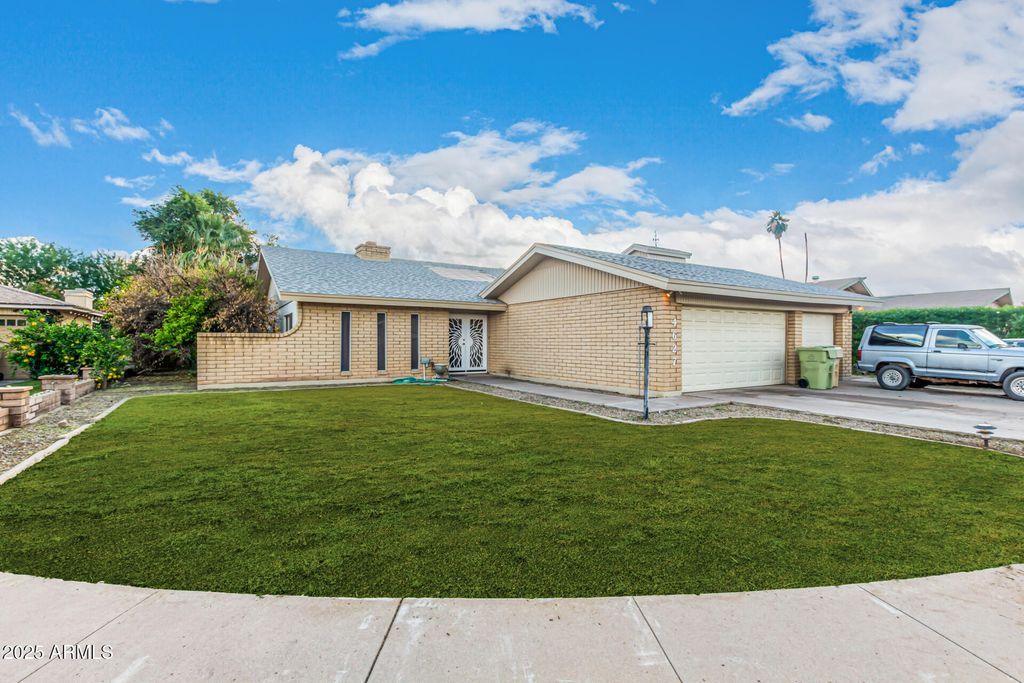 Photo of 4627 W Lane Avenue, Glendale, AZ 85301 (MLS # 6951873)