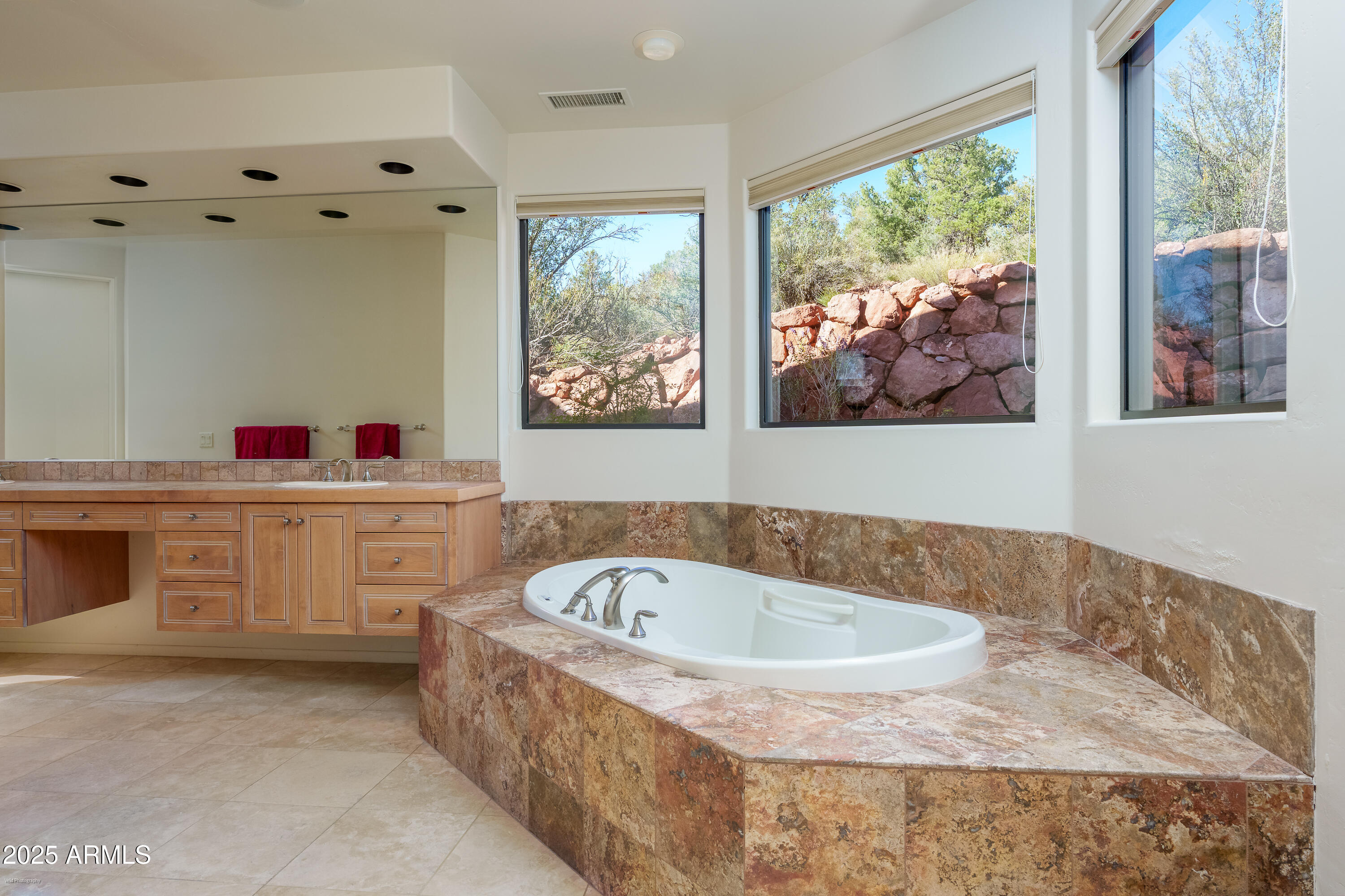 Sedona, Arizona 86336, United States, 4 Bedrooms Bedrooms, ,4 BathroomsBathrooms,Residential,Active,242537