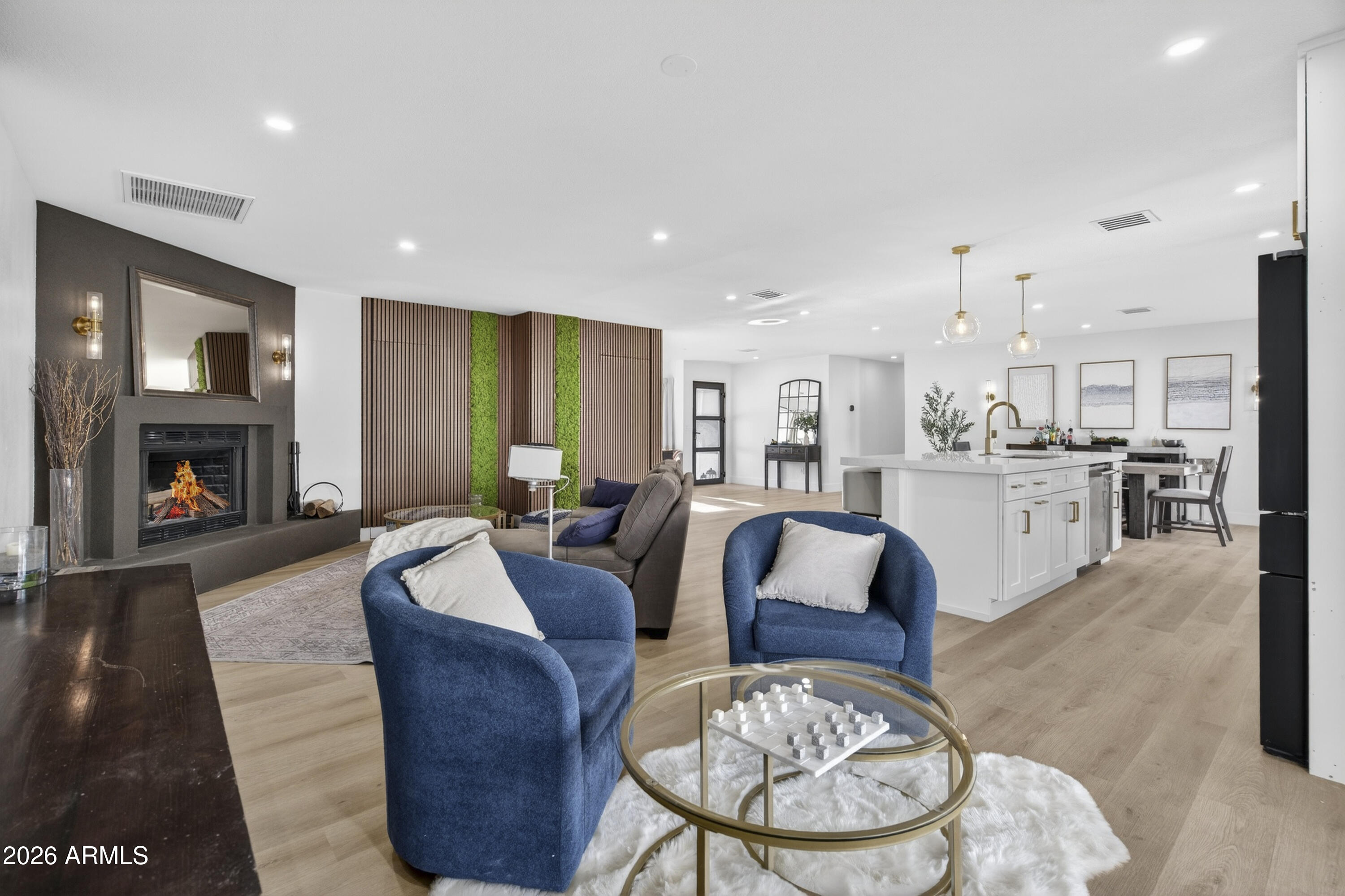 5910 E Hillery Drive