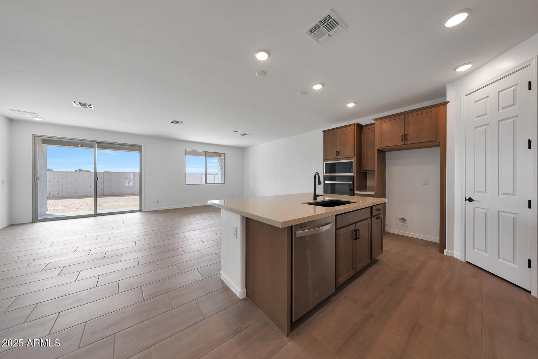 779 W Riparian Drive