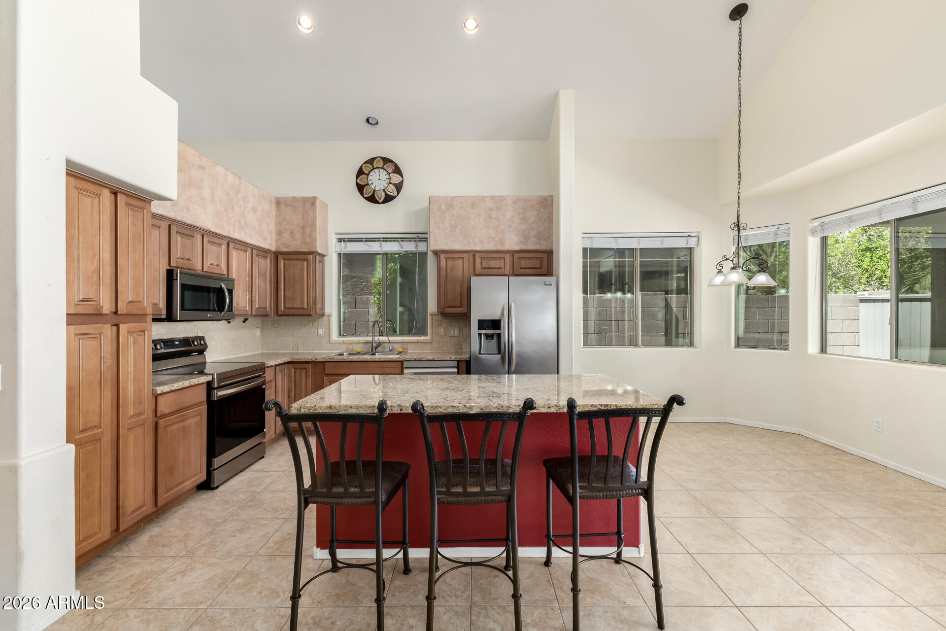 10438 E KNOWLES Avenue