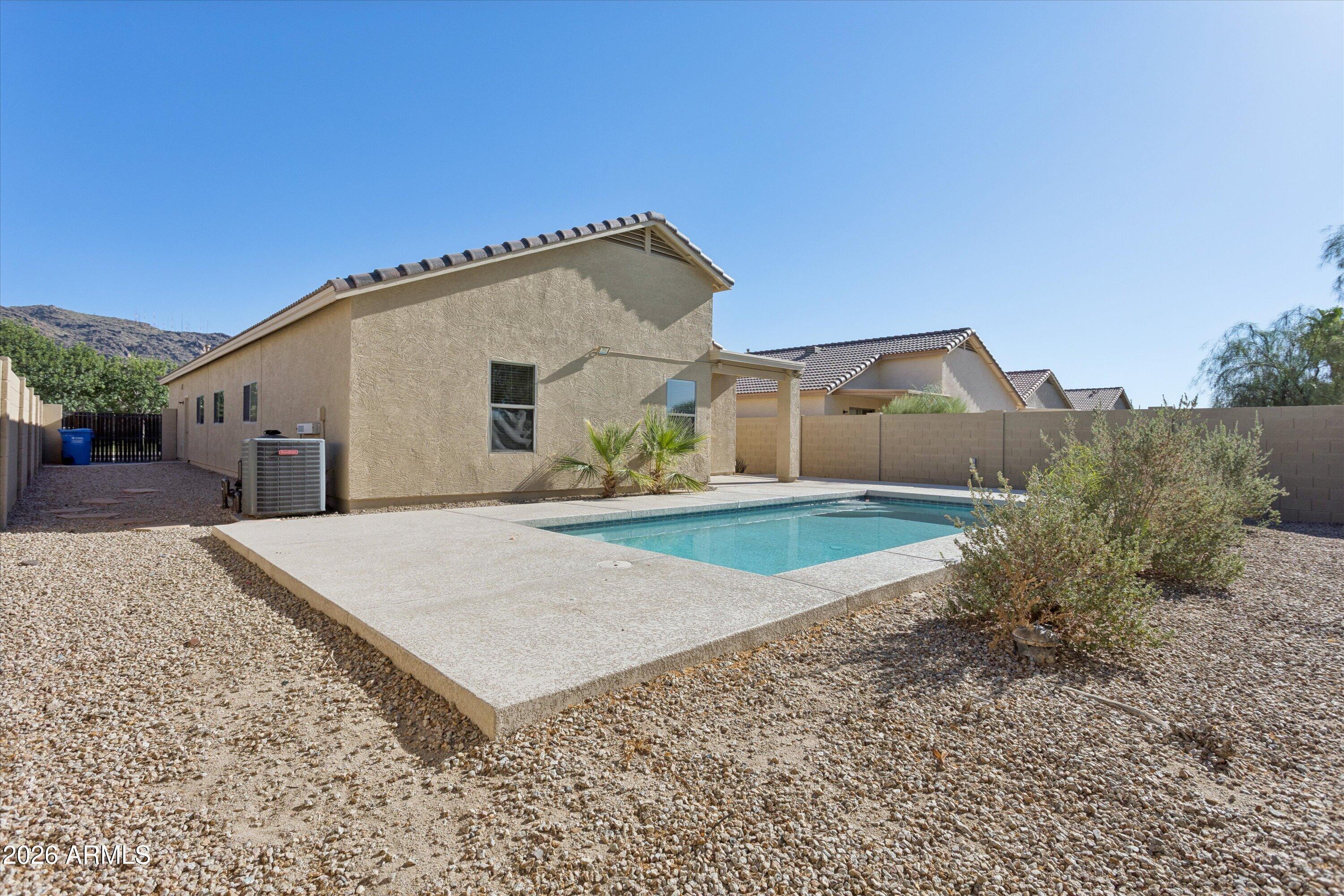1114 E PEDRO Road