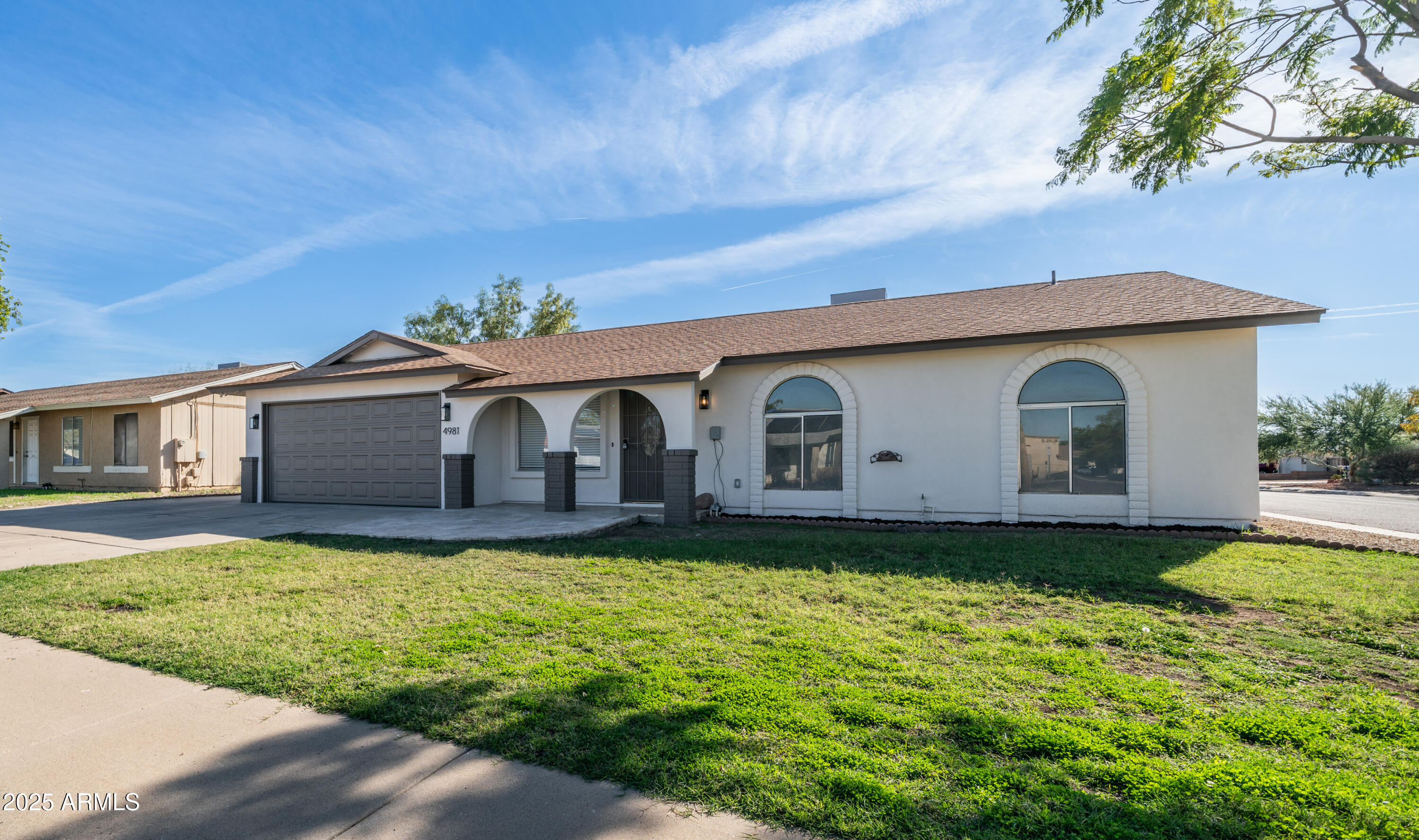 4981 W MICHELLE Drive