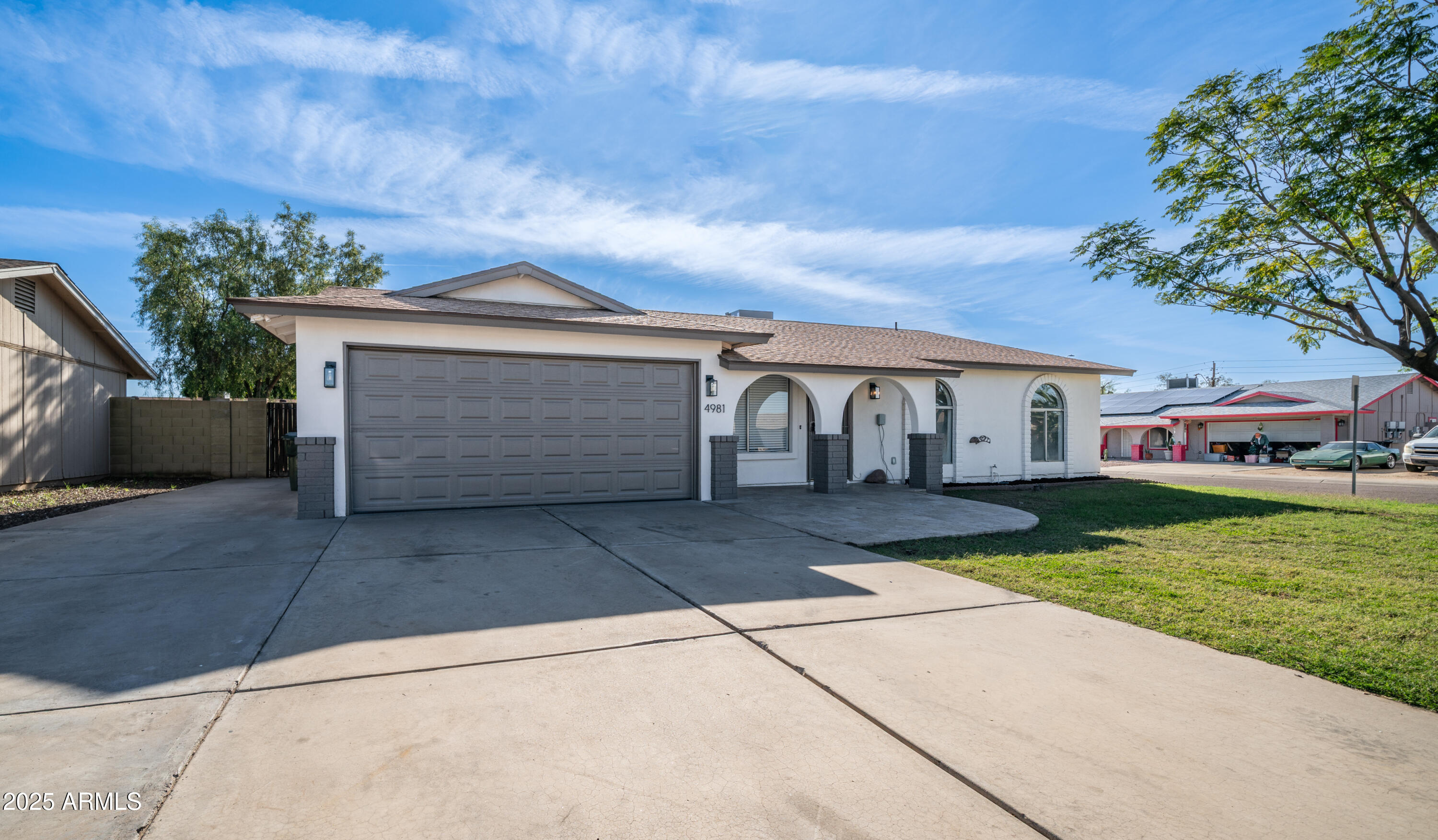 4981 W MICHELLE Drive